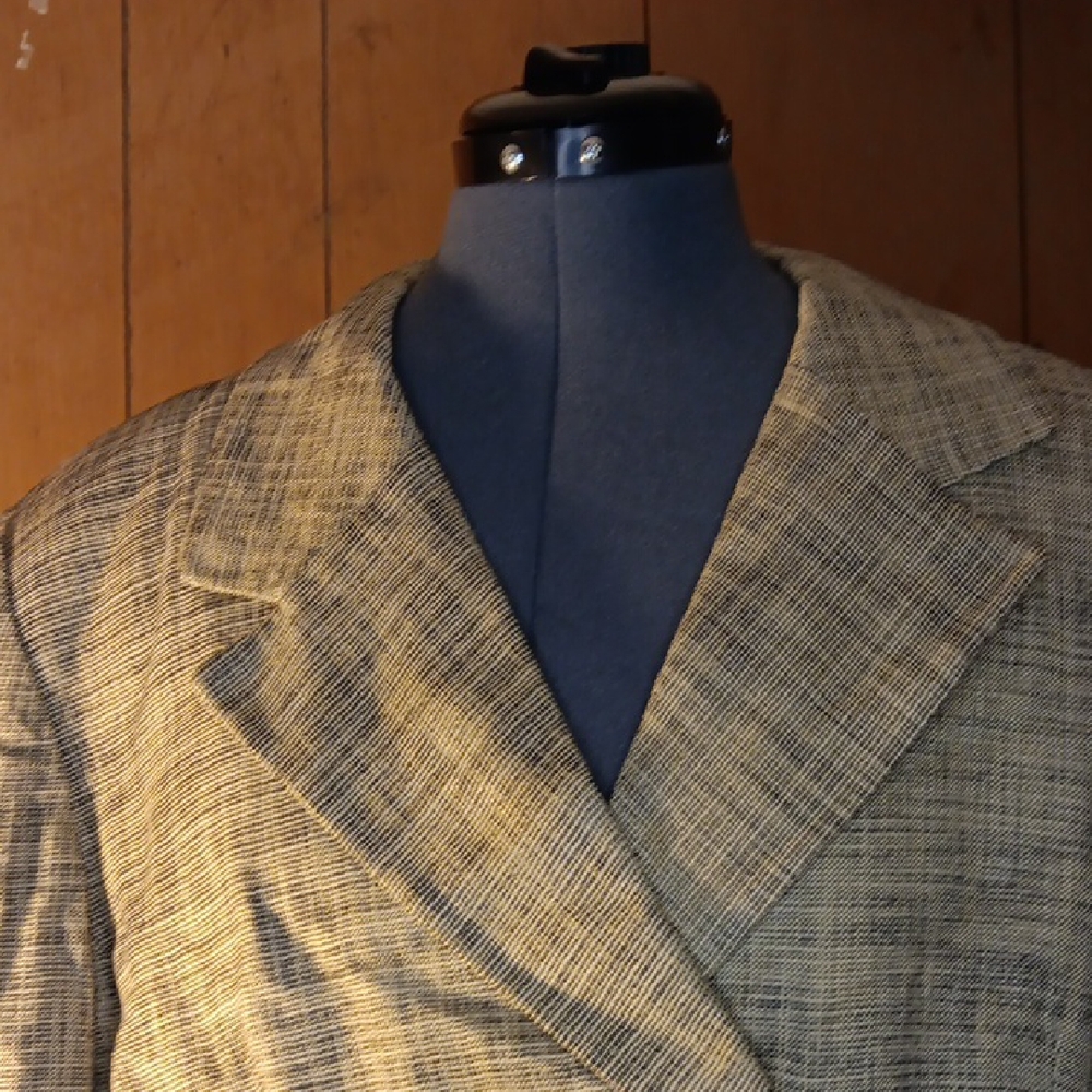 Jones Wear Textured Tan Blazer
